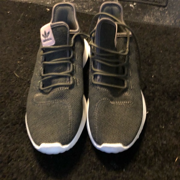 Adidas shoes 9-1/2 - Picture 2 of 3